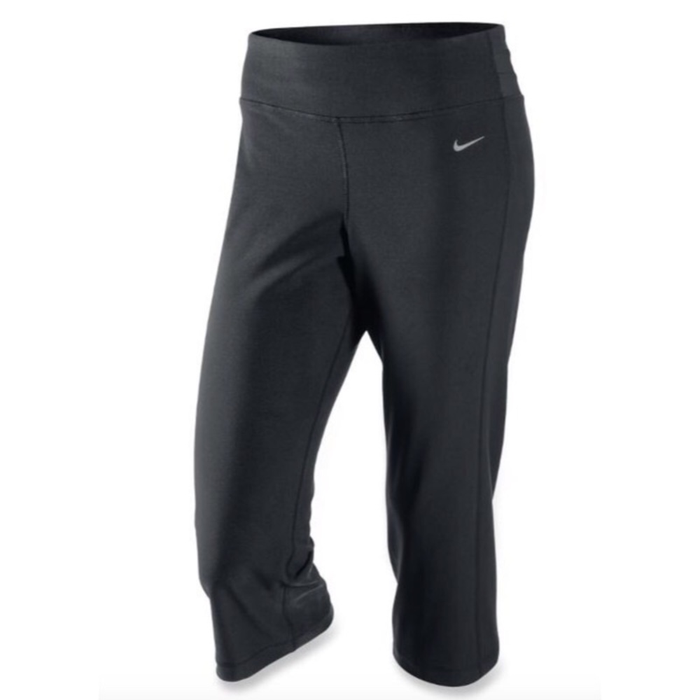 Nike Women’s Small Wide Leg Cropped Gray Capri